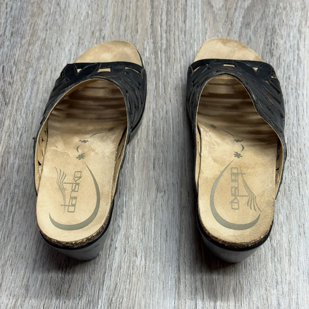 Dansko Clarissa Sandals Womens US 7.5-8 EU 38 Black Leather Floral Cutout
